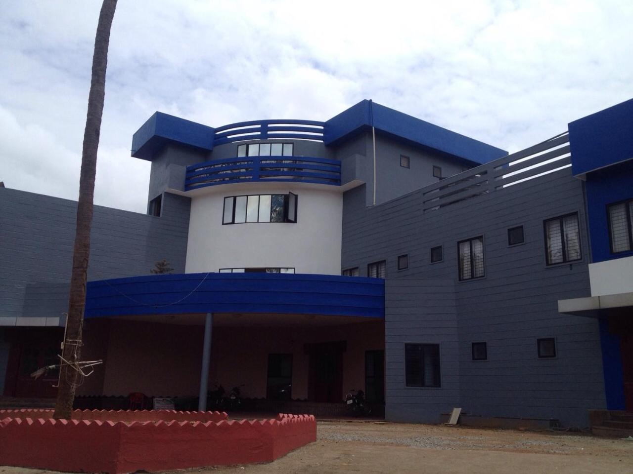 Kallada Golden Hotel Thrissur Buitenkant foto